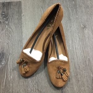 Jack Rogers tan suede tassel loafers